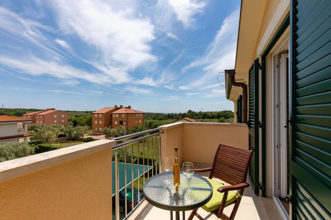 B&B Villa Oasa 1 罗维尼 外观 照片