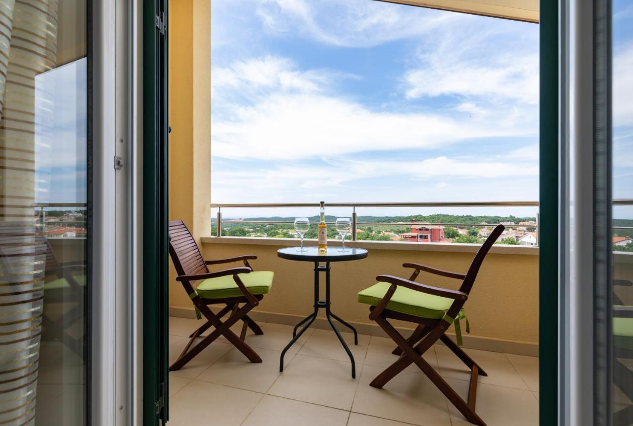 B&B Villa Oasa 1 罗维尼 外观 照片