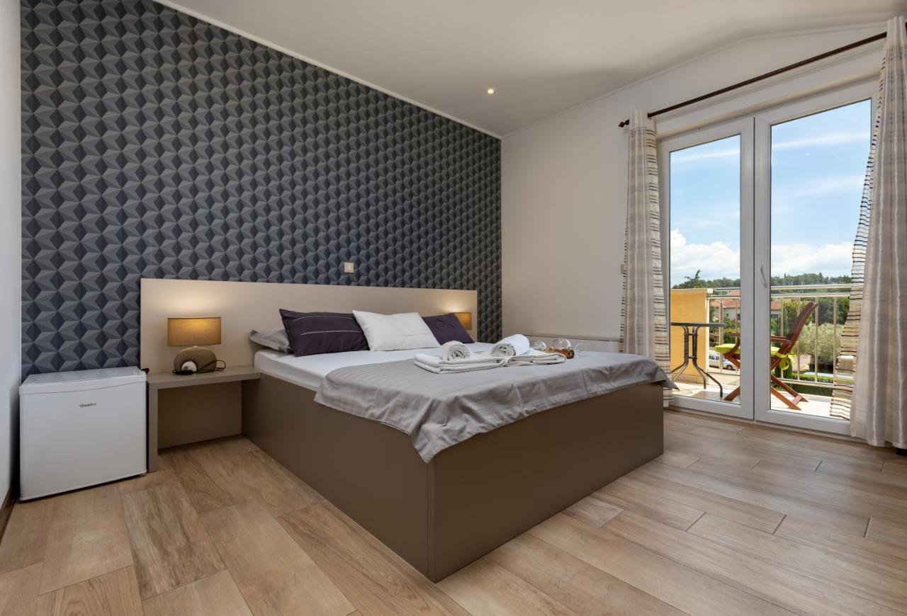 B&B Villa Oasa 1 罗维尼 外观 照片