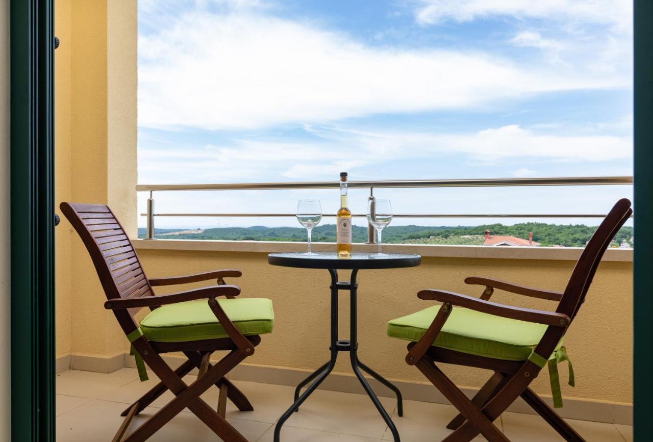 B&B Villa Oasa 1 罗维尼 外观 照片