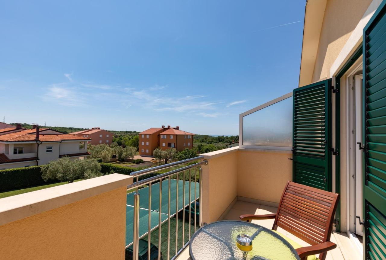 B&B Villa Oasa 1 罗维尼 外观 照片