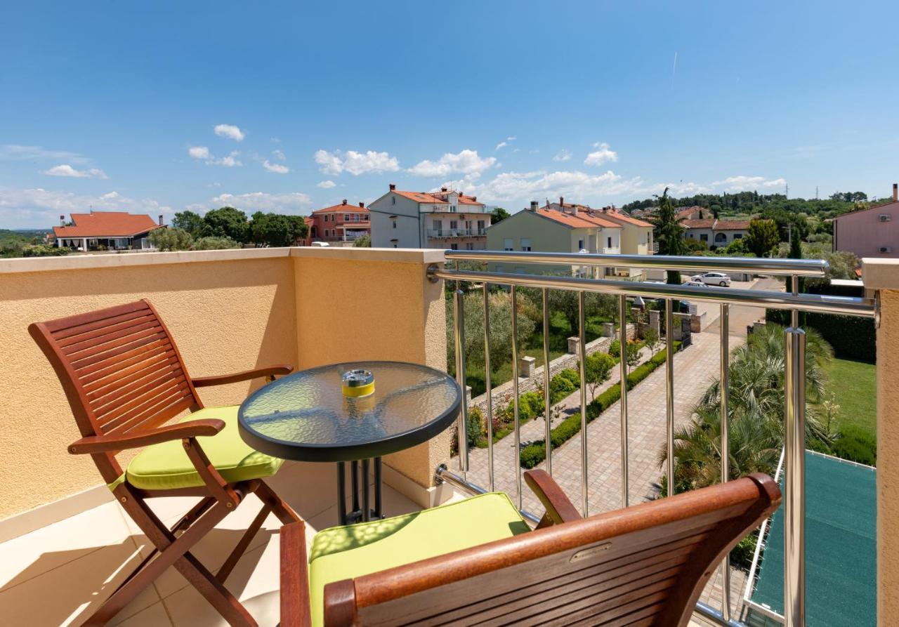 B&B Villa Oasa 1 罗维尼 外观 照片