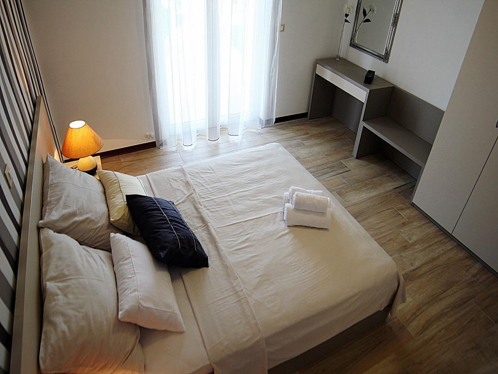 B&B Villa Oasa 1 罗维尼 外观 照片