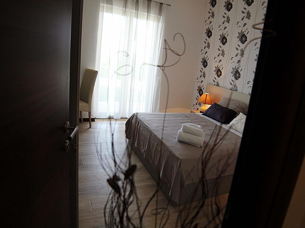 B&B Villa Oasa 1 罗维尼 外观 照片